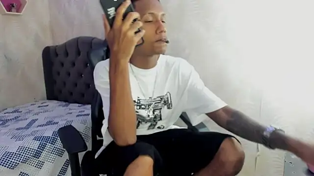 Snapshot of ManSant chatting on January 2026 01:58:02 PM ManSant online show from January 2026 01:58:02 PM