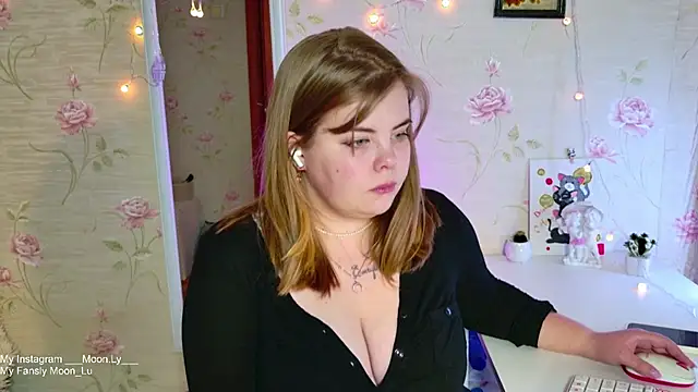 sinnamon  online show from December 2025 12:44:02 PM