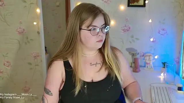 sinnamon  online show from October 2025 04:39:02 PM