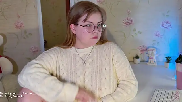 sinnamon  online show from October 2025 06:51:01 PM