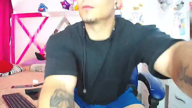 Snapshot of jakson_hot chatting on February 2025 06:51:02 PM jakson hot online show from February 2025 06:51:02 PM