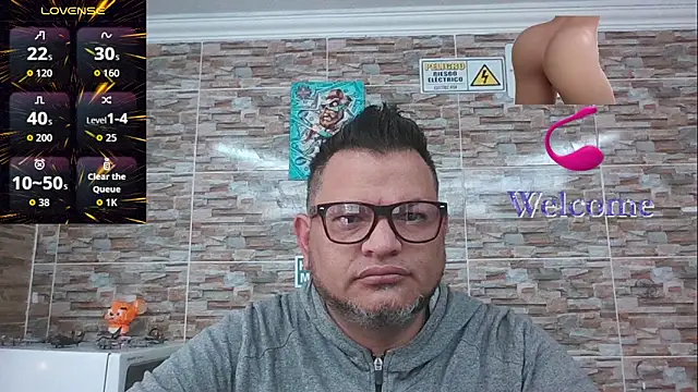 Snapshot of SexDiffrent chatting on November 2025 09:18:02 PM SexDiffrent online show from November 2025 09:18:02 PM