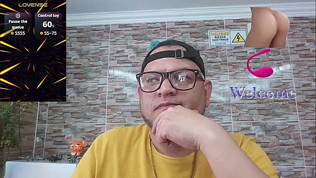 Snapshot of SexDiffrent chatting on November 2025 05:40:01 PM SexDiffrent online show from November 2025 05:40:01 PM