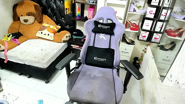 allsson queen online show from November 2025 02:49:02 AM