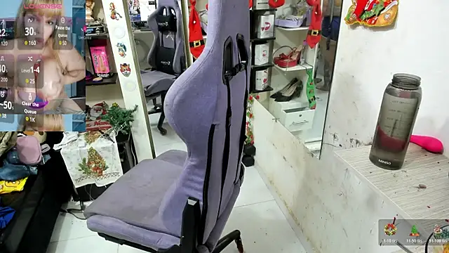 Snapshot of allsson_queen chatting on December 2025 07:29:02 PM allsson queen online show from December 2025 07:29:02 PM