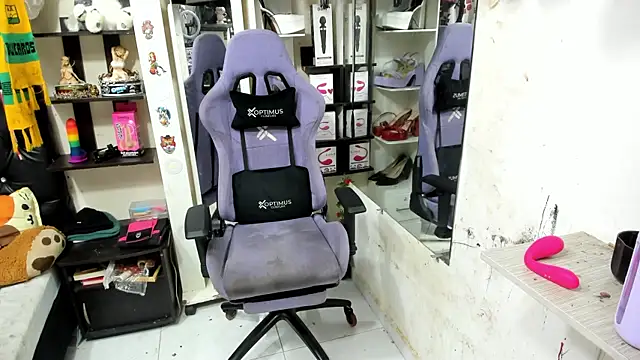 allsson queen online show from November 2025 01:33:02 AM