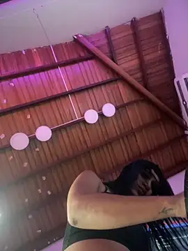 Ashly Miller online show from October 2025 07:57:02 PM