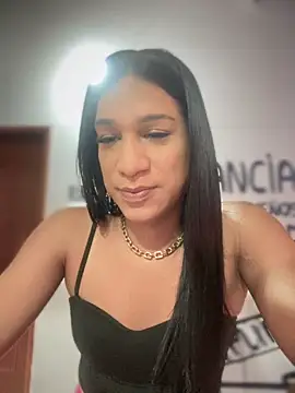 Ashly Miller online show from December 2025 07:02:02 PM