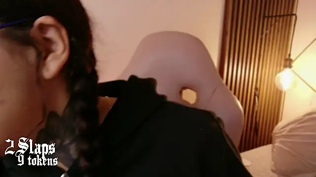 kim blake online show from February 2026 12:16:02 PM