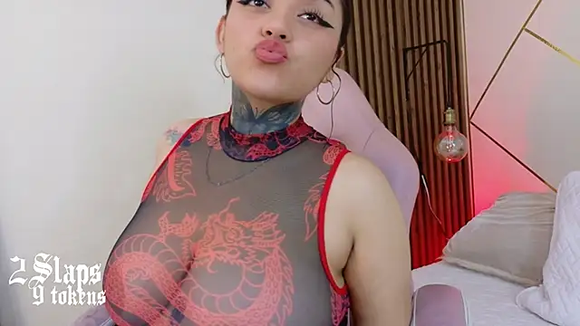 Snapshot of kim_blake chatting on November 2025 02:37:02 AM kim blake online show from November 2025 02:37:02 AM