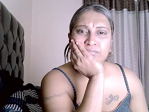 Snapshot of eroticbeauty37 chatting on June 2026 11:35:02 PM eroticbeauty37 online show from June 2026 11:35:02 PM
