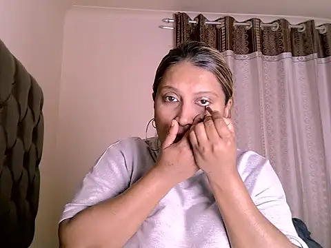 eroticbeauty37 online show from May 2026 04:46:02 PM