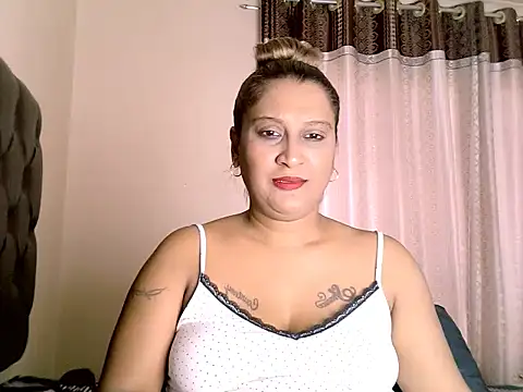 eroticbeauty37 online show from March 2026 01:56:01 PM