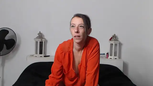 Snapshot of Oriane_Jackson chatting on October 2025 01:00:01 PM Oriane Jackson online show from October 2025 01:00:01 PM