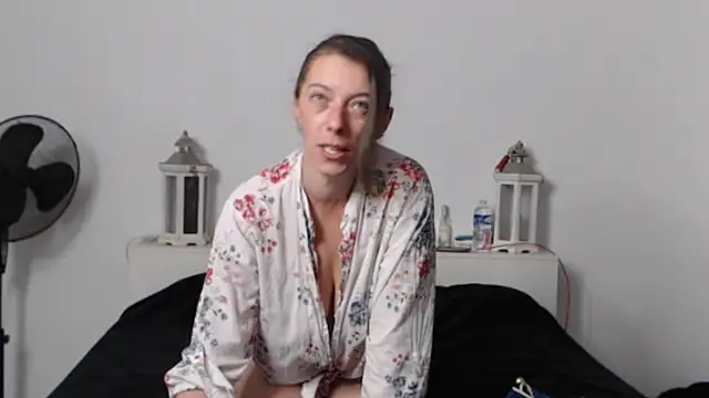 Snapshot of Oriane_Jackson chatting on November 2025 11:04:01 AM Oriane Jackson online show from November 2025 11:04:01 AM