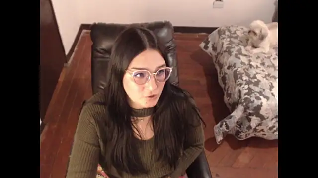 Snapshot of bella_vel chatting on January 2025 08:31:02 PM bella vel online show from January 2025 08:31:02 PM