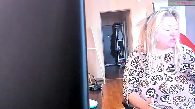 Snapshot of PamHardFuck chatting on March 2025 11:19:02 AM PamHardFuck online show from March 2025 11:19:02 AM