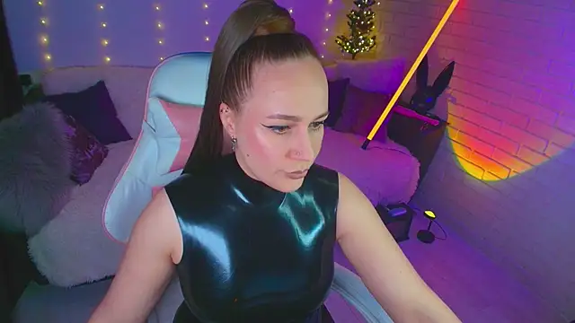 pepper cat  online show from April 2026 11:22:02 PM