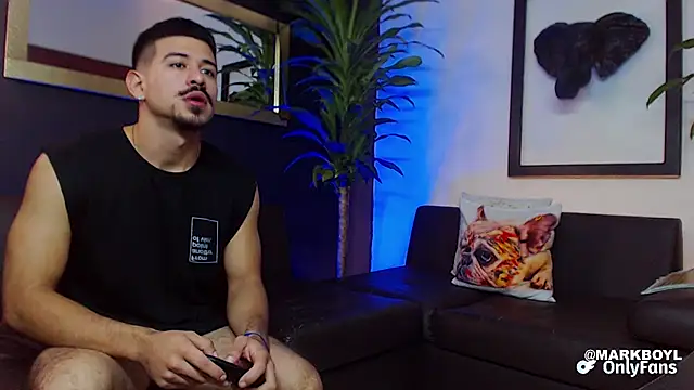 Snapshot of Markboyl chatting on December 2024 12:12:02 PM Markboyl online show from December 2024 12:12:02 PM