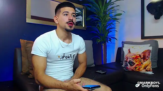 Snapshot of Markboyl chatting on December 2024 02:06:02 PM Markboyl online show from December 2024 02:06:02 PM