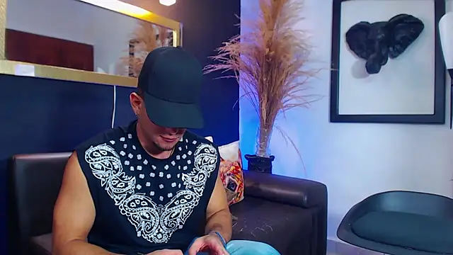 Snapshot of Markboyl chatting on October 2025 03:23:01 PM Markboyl online show from October 2025 03:23:01 PM