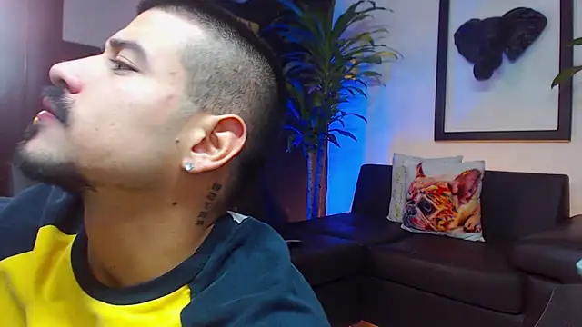 Snapshot of Markboyl chatting on March 2025 12:17:01 PM Markboyl online show from March 2025 12:17:01 PM