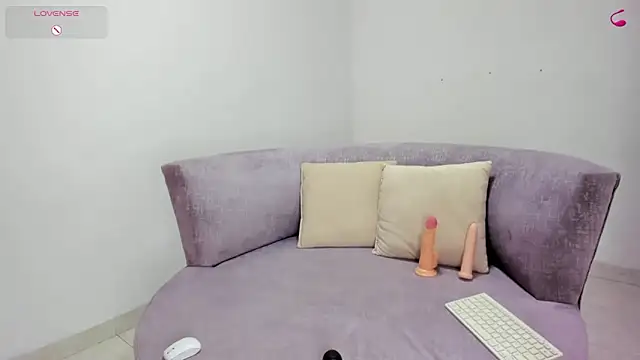 Snapshot of victoria_027 chatting on April 2026 04:10:02 PM victoria 027 online show from April 2026 04:10:02 PM