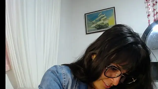 Snapshot of Alexandrasaenz chatting on November 2025 02:04:02 AM Alexandrasaenz online show from November 2025 02:04:02 AM