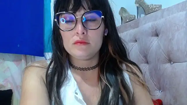 Alexandrasaenz online show from May 2026 09:06:02 PM