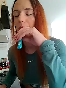 clara-francaise online show from October 2025 12:59:01 PM