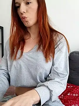 clara-francaise online show from February 2026 02:07:01 PM