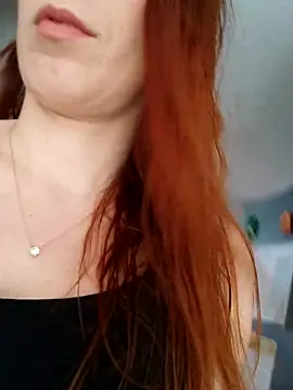 clara-francaise online show from February 2026 12:59:01 PM