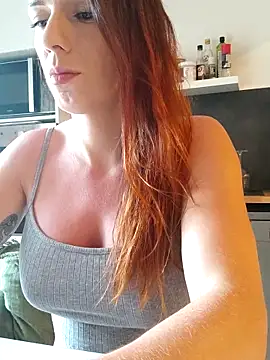 clara-francaise online show from June 2026 06:05:02 PM