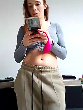 clara-francaise online show from February 2025 02:06:01 PM