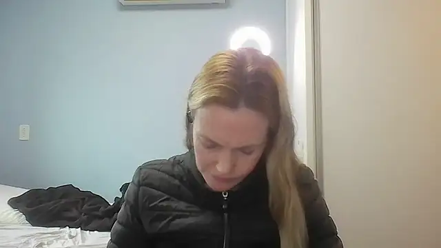 Snapshot of Annylove1 chatting on June 2026 10:53:01 AM Annylove1 online show from June 2026 10:53:01 AM