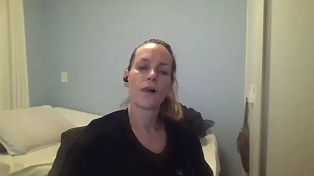 Annylove1 online show from October 2025 12:12:02 AM