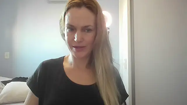 Snapshot of Annylove1 chatting on July 2026 10:54:01 AM Annylove1 online show from July 2026 10:54:01 AM