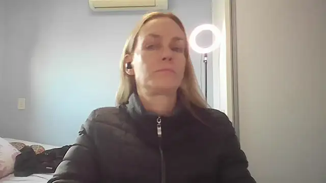Snapshot of Annylove1 chatting on May 2026 10:43:02 AM Annylove1 online show from May 2026 10:43:02 AM