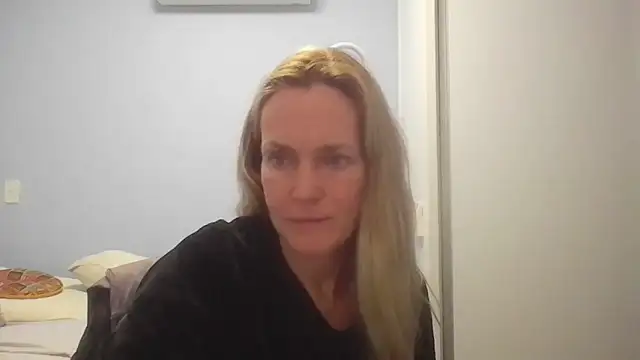 Snapshot of Annylove1 chatting on June 2026 12:10:02 AM Annylove1 online show from June 2026 12:10:02 AM
