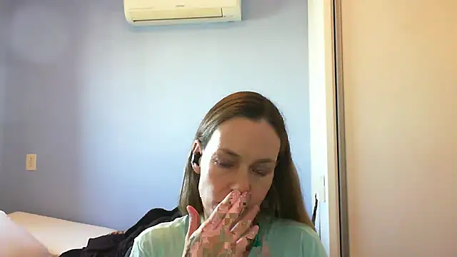 Annylove1 online show from October 2025 10:39:02 AM