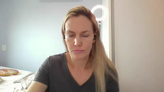 Annylove1 online show from February 2026 10:48:01 AM