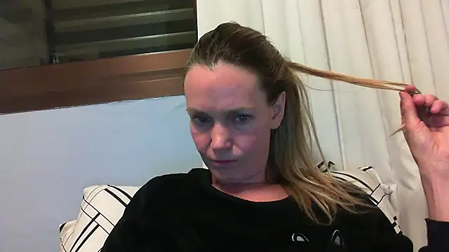 Annylove1 online show from September 2025 12:17:02 AM