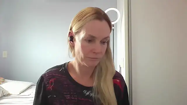 Annylove1 online show from March 2026 04:59:01 PM