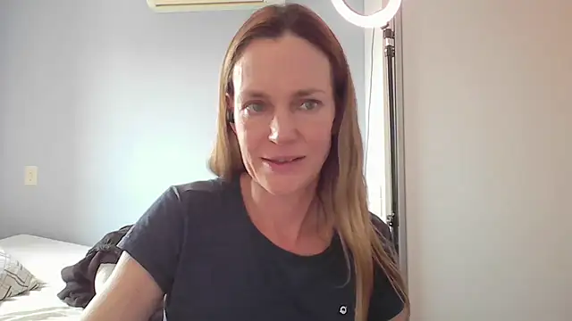 Annylove1 online show from December 2025 05:00:01 PM