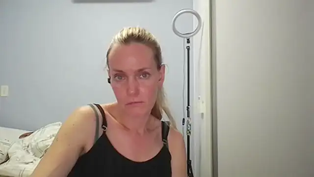 Annylove1 online show from February 2026 01:17:02 AM