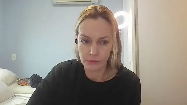 Snapshot of Annylove1 chatting on June 2026 10:46:02 AM Annylove1 online show from June 2026 10:46:02 AM