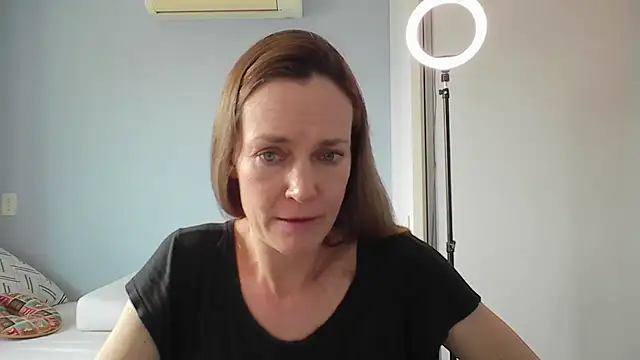 Annylove1 online show from December 2025 03:33:02 PM