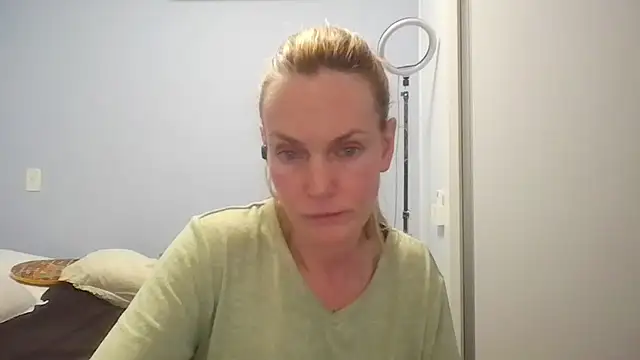 Snapshot of Annylove1 chatting on June 2026 12:12:02 AM Annylove1 online show from June 2026 12:12:02 AM