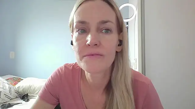 Annylove1 online show from February 2026 12:16:01 PM