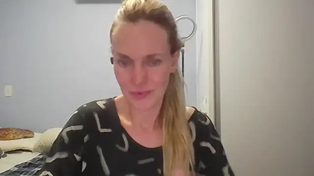 Annylove1 online show from April 2026 01:01:01 AM